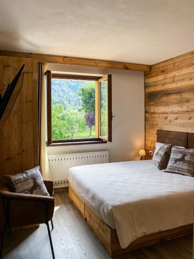 Hotel Da Franco E Adriana 皮耶韦迪莱德罗 外观 照片